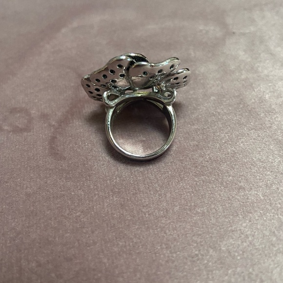Sterling Silver Black Flower Ring - Picture 4 of 4